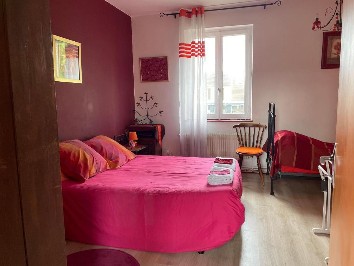 Maison Saint Louis Парай-ле-Мониал Екстериор снимка